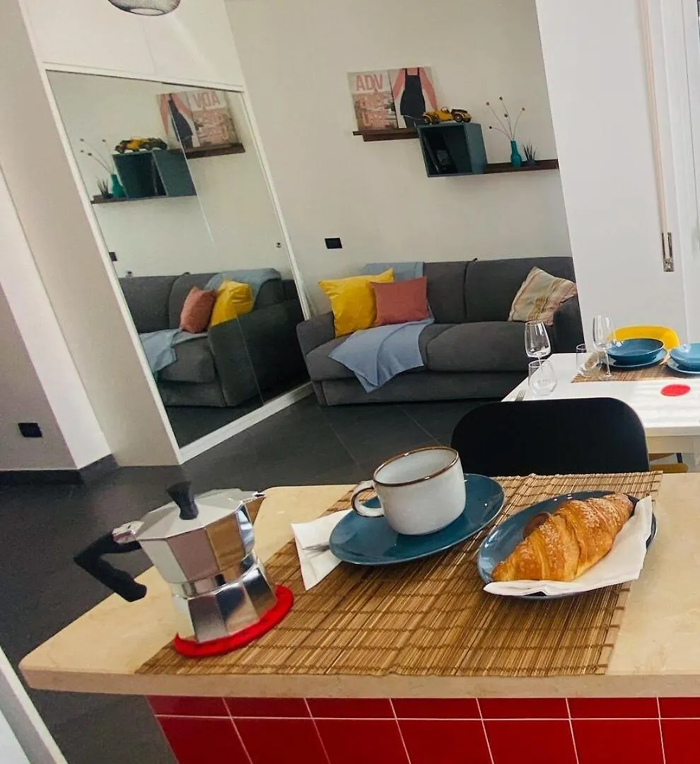 New! Bright, Quiet And Cozy Appartement Milaan 0*,  Italië